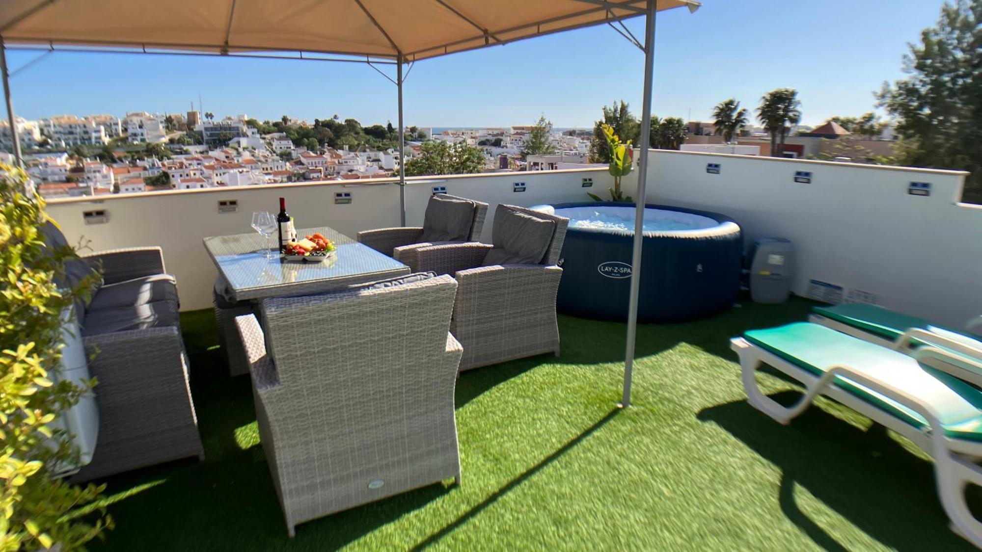 Apartment Beta - 2 Bedrooms, Private Rooftop Patio With Hot Tub, Bbq And View 페하구도 외부 사진